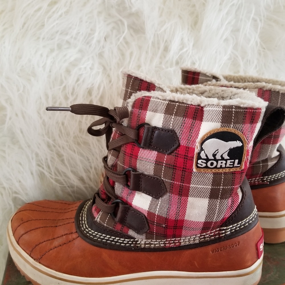 Sorel women's winter lace-up boots - size 6